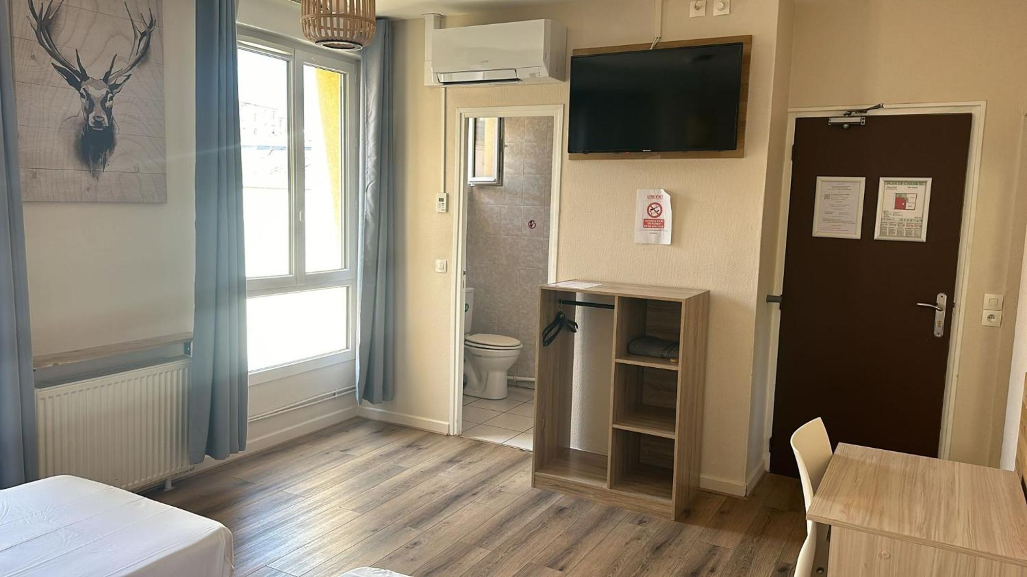 Hotel In Paris Aubervilliers Esterno foto