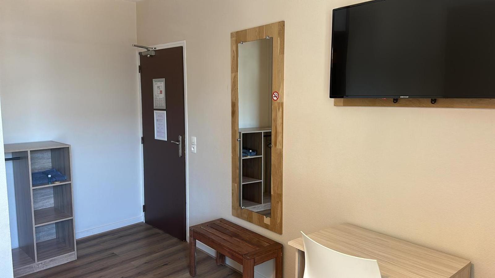 Hotel In Paris Aubervilliers Esterno foto